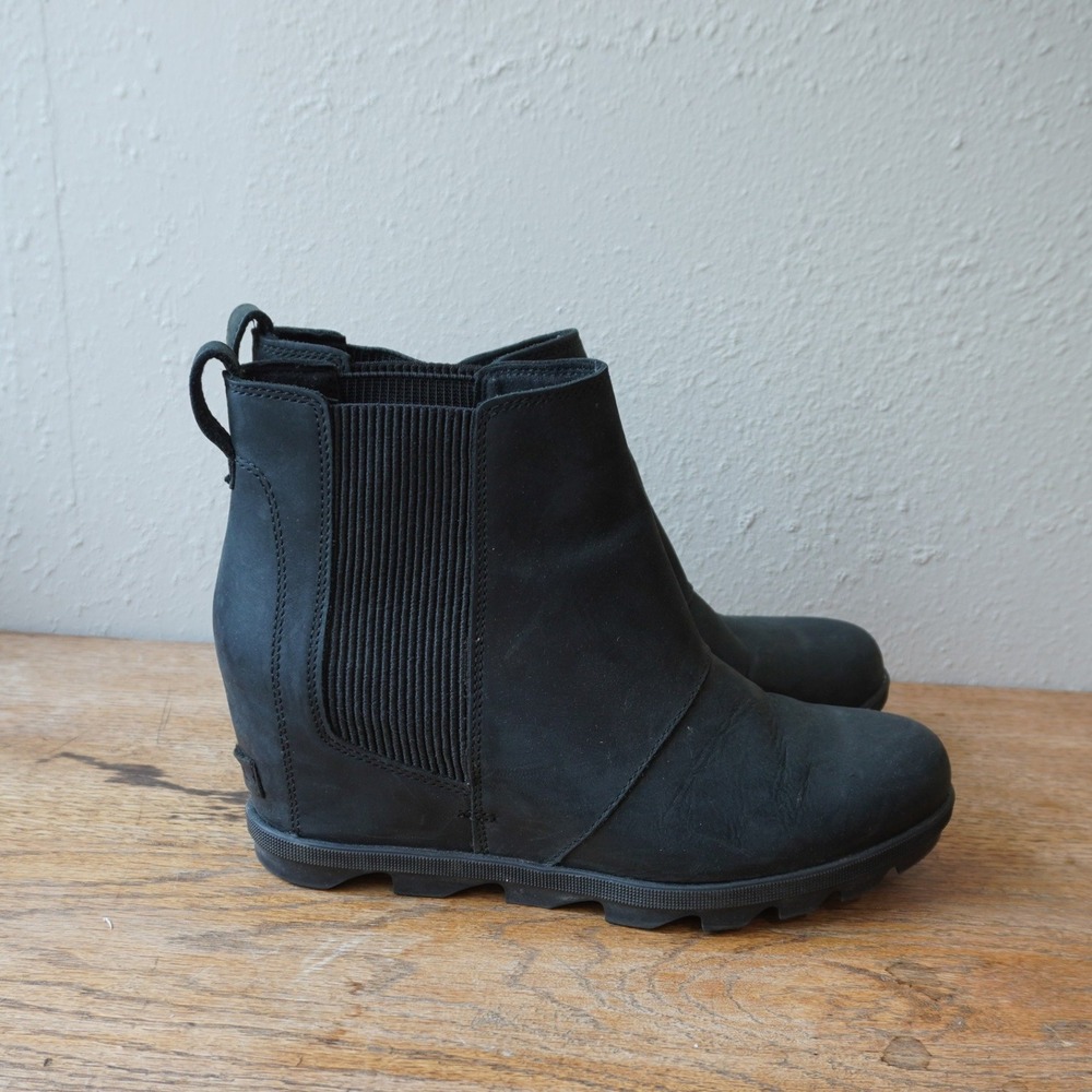 Sorel Women's Size 11 Evie Chelsea Wedge Boots Black Waterproof Leather Winter